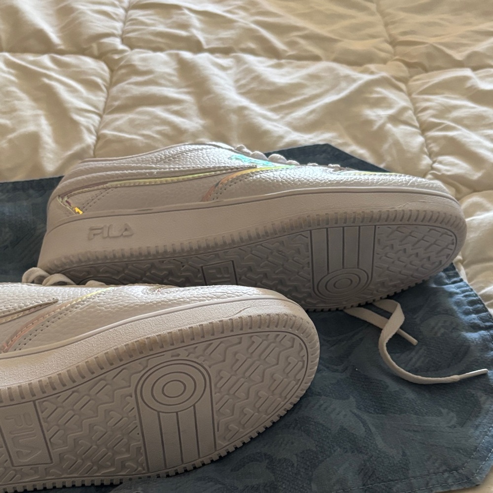 Fila Classic White Leather Sneakers - Picture 8 of 13